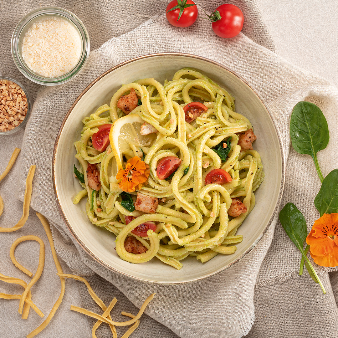 AG_HW_Kaiserspaetzle_Spinat_Pesto_Tomaten_Haehnchen_1080x1080px